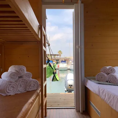Båthotell Boat Haus - Mediterranean Experience *